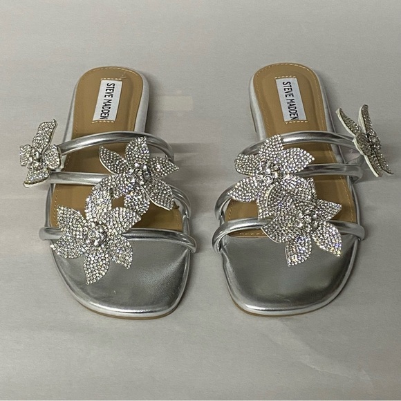 NEW Steve Madden Silver Rhinestone Flower Sandals - Picture 1 of 8